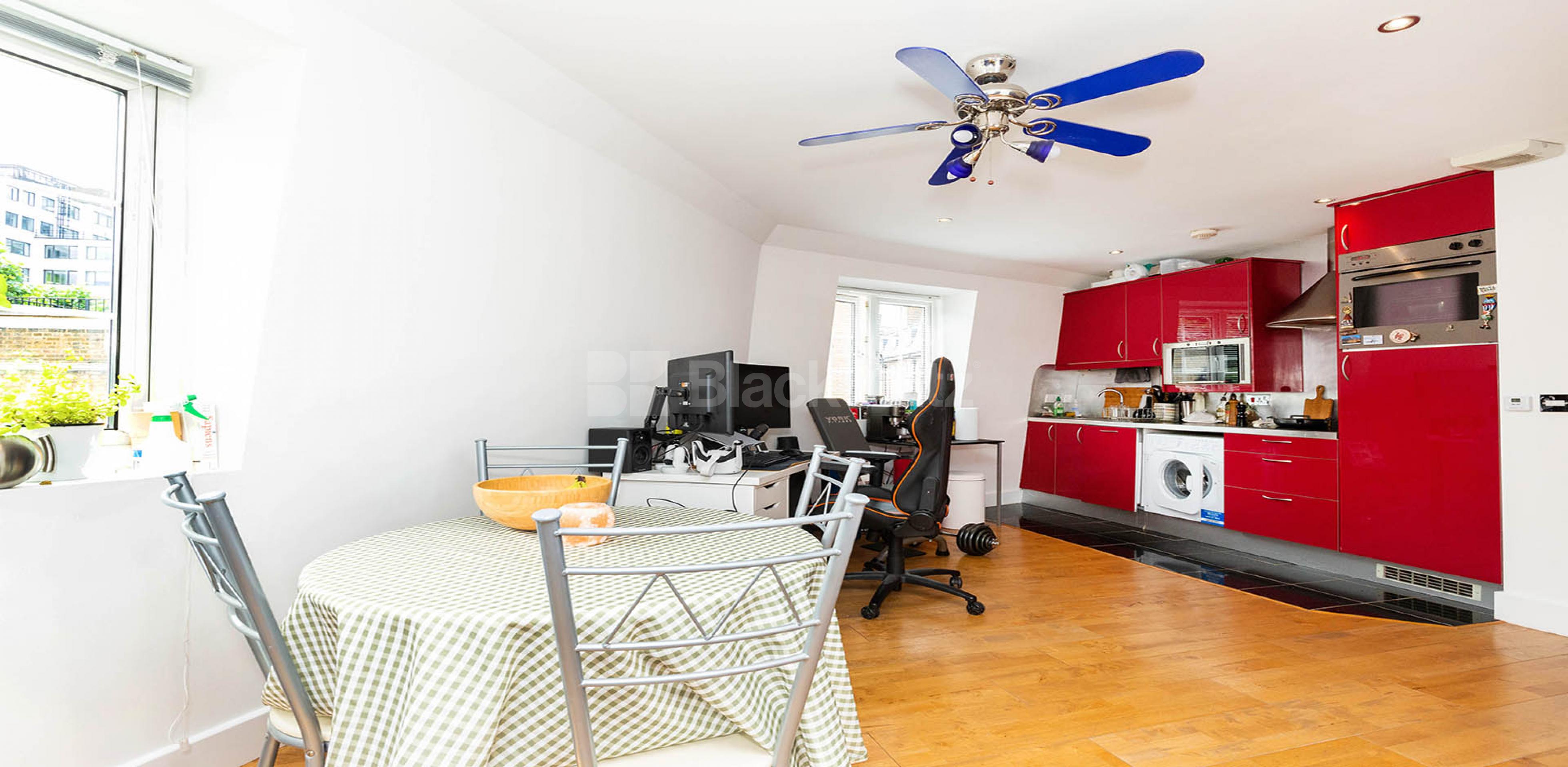 			Spacious one / two bed minutes to ucl, soas & royal vet college, 2 Bedroom, 1 bath, 1 reception Flat			 Doric Way, Euston NW1